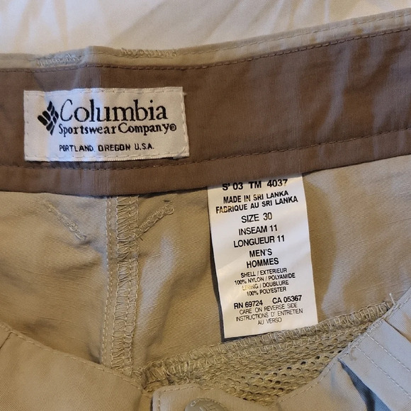 Men's Versatile Cargo Shorts in Light Tan - Picture 3 of 4